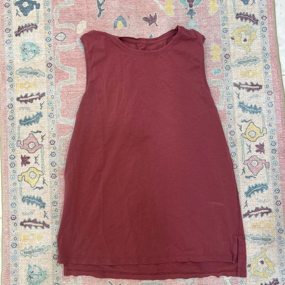Red Muscle Tee Round Neck Sleeveless - Picture 1 of 2